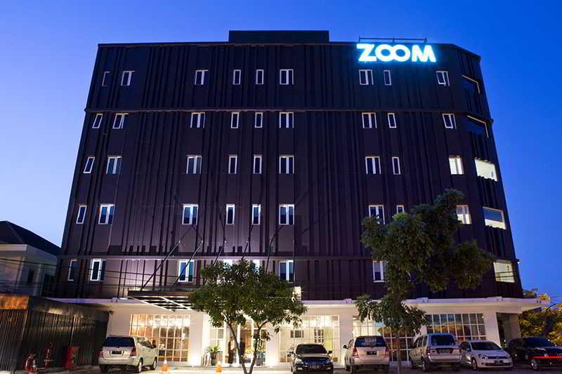 Zoom Smart Hotel Jemursari Сурабая Екстериор снимка